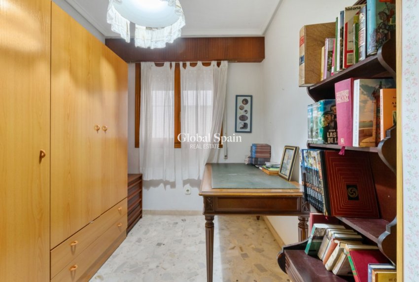 Revente - Appartement -
TORREVIEJA - Torrevieja