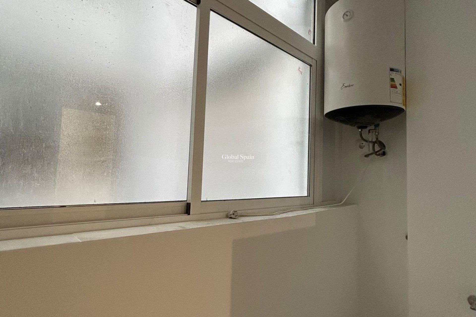 Revente - APPARTEMENT -
TORREVIEJA - Torrevieja