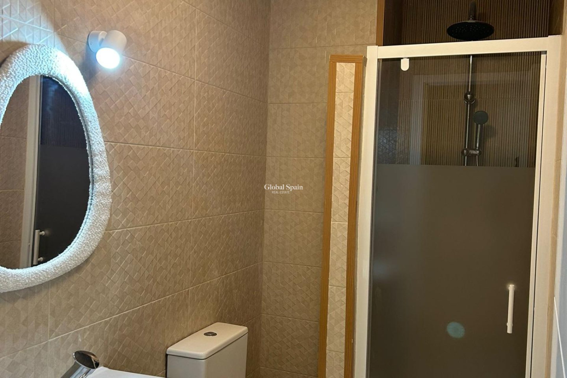 Revente - APPARTEMENT -
TORREVIEJA - Torrevieja