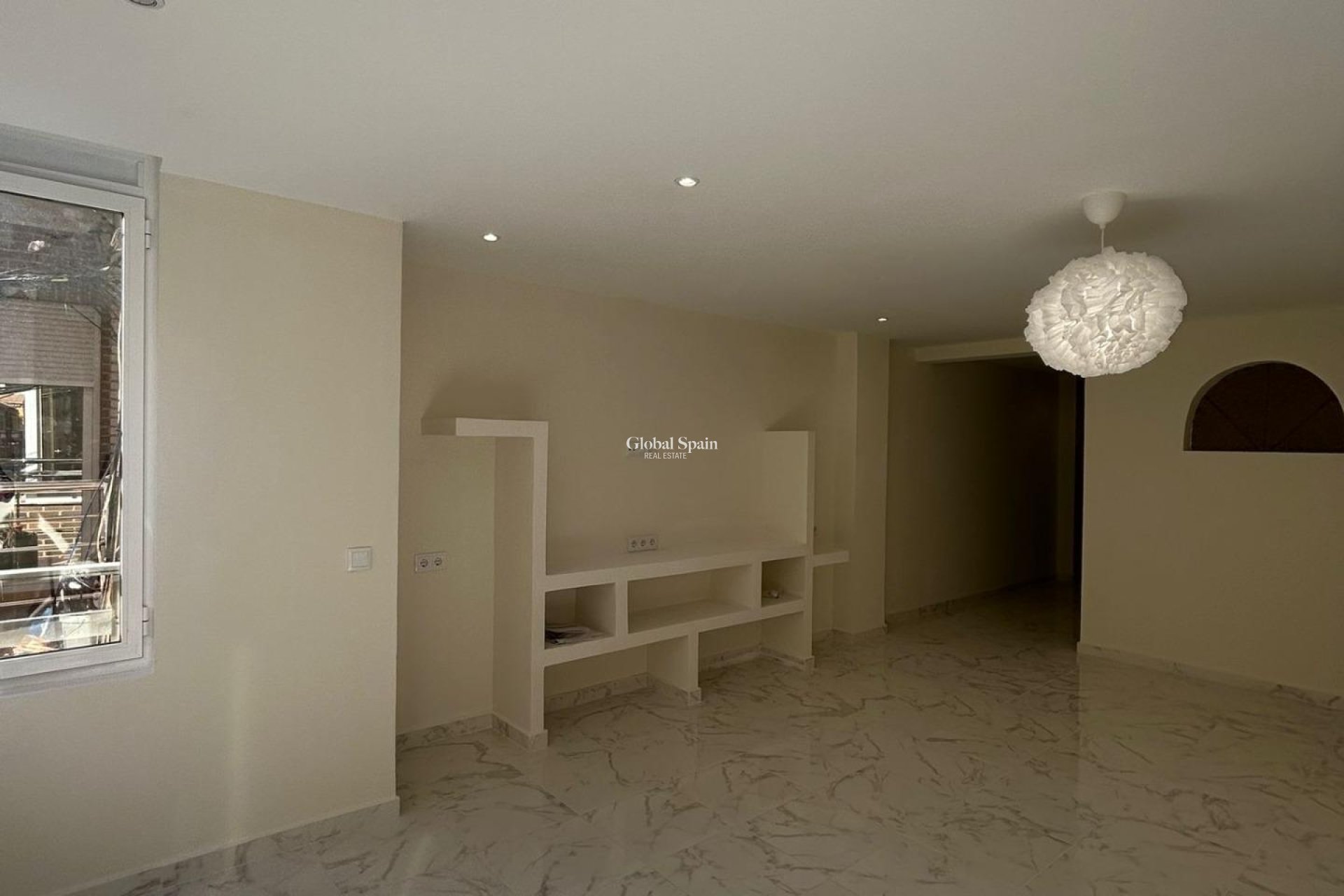 Revente - APPARTEMENT -
TORREVIEJA - Torrevieja