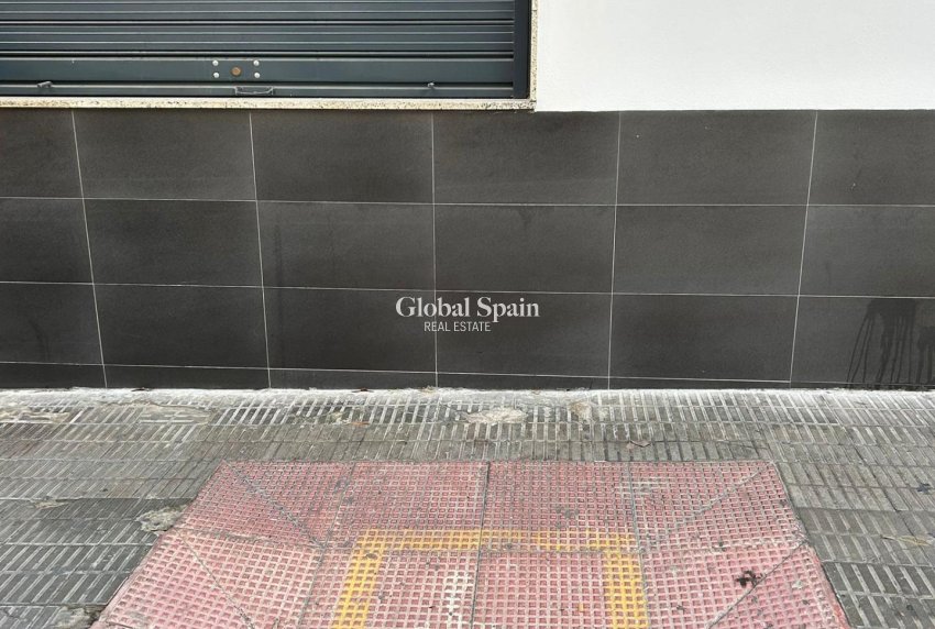 Revente - APPARTEMENT -
TORREVIEJA - Torrevieja