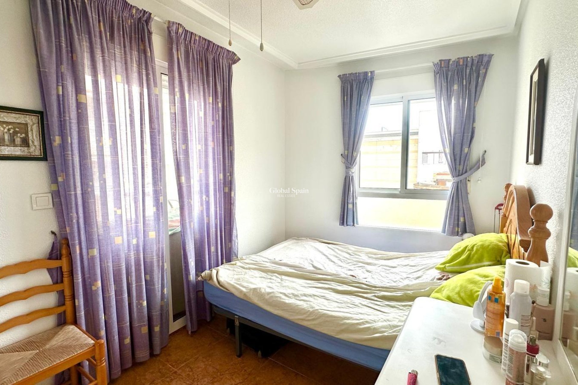 Revente - APPARTEMENT -
TORREVIEJA - Torrevieja