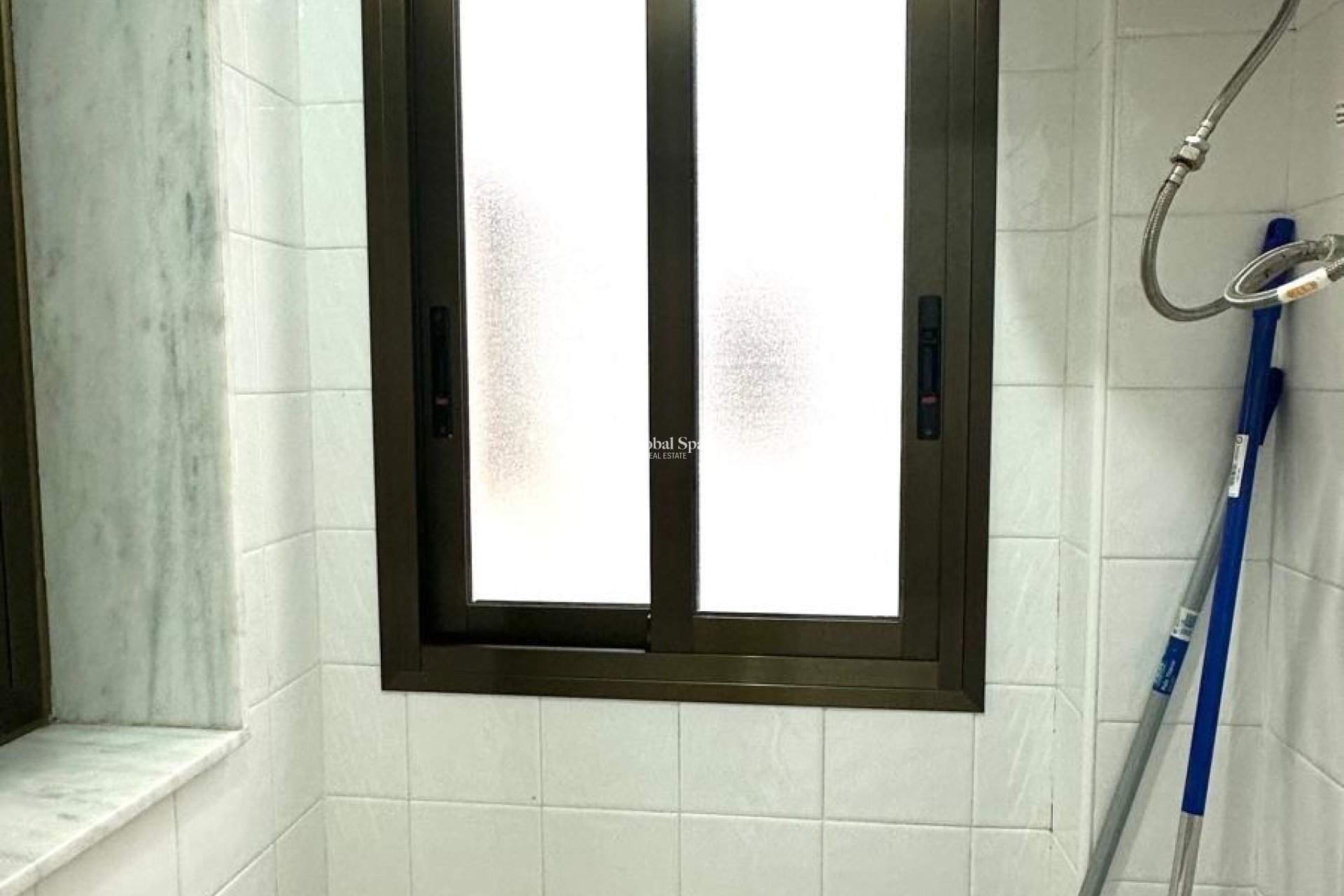 Revente - APPARTEMENT -
TORREVIEJA - Torrevieja