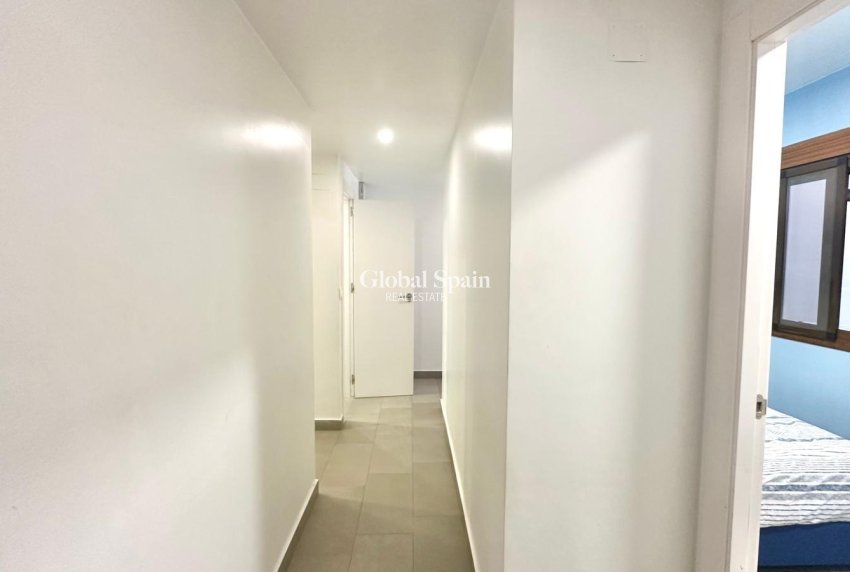 Revente - APPARTEMENT -
TORREVIEJA - Torrevieja