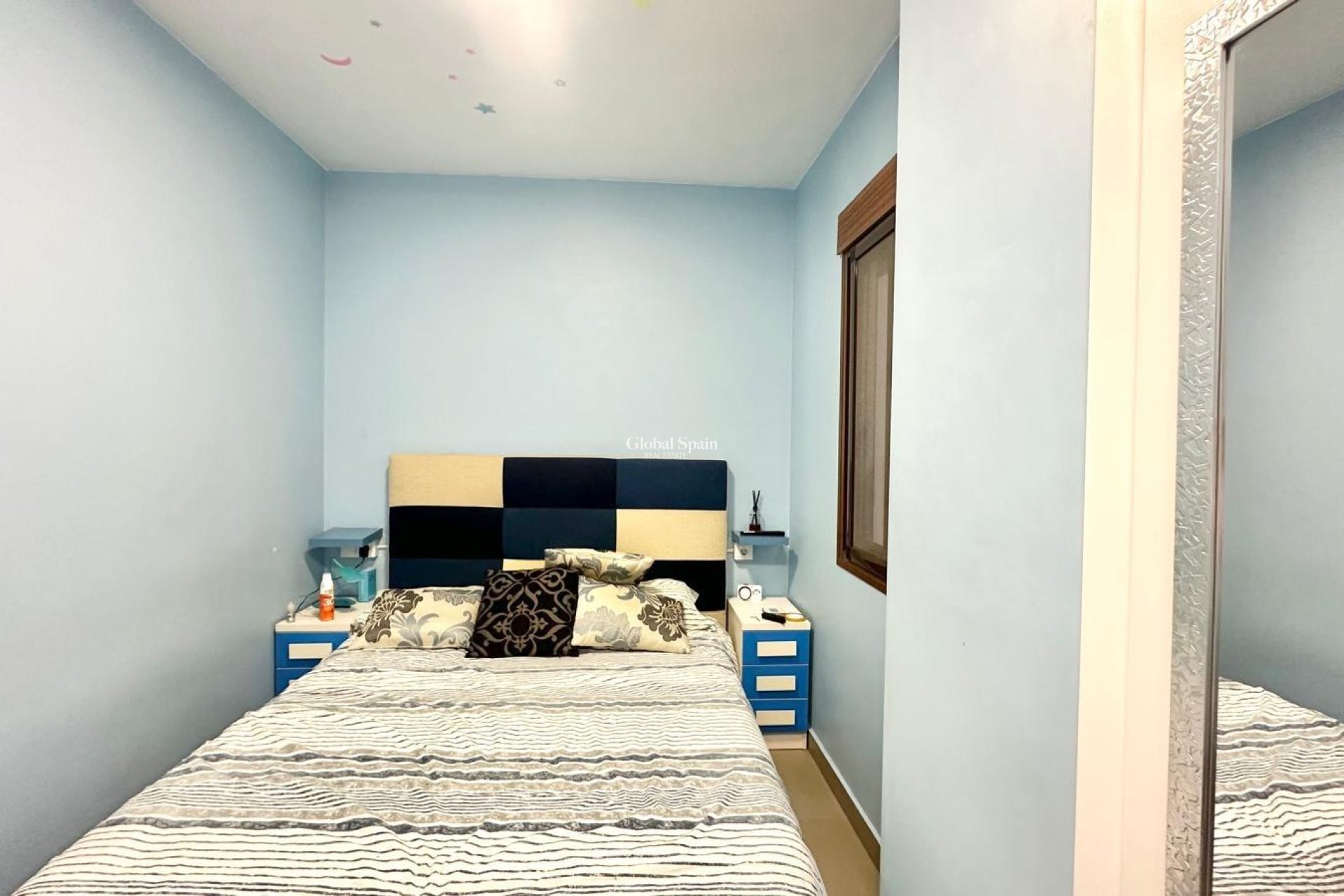 Revente - APPARTEMENT -
TORREVIEJA - Torrevieja