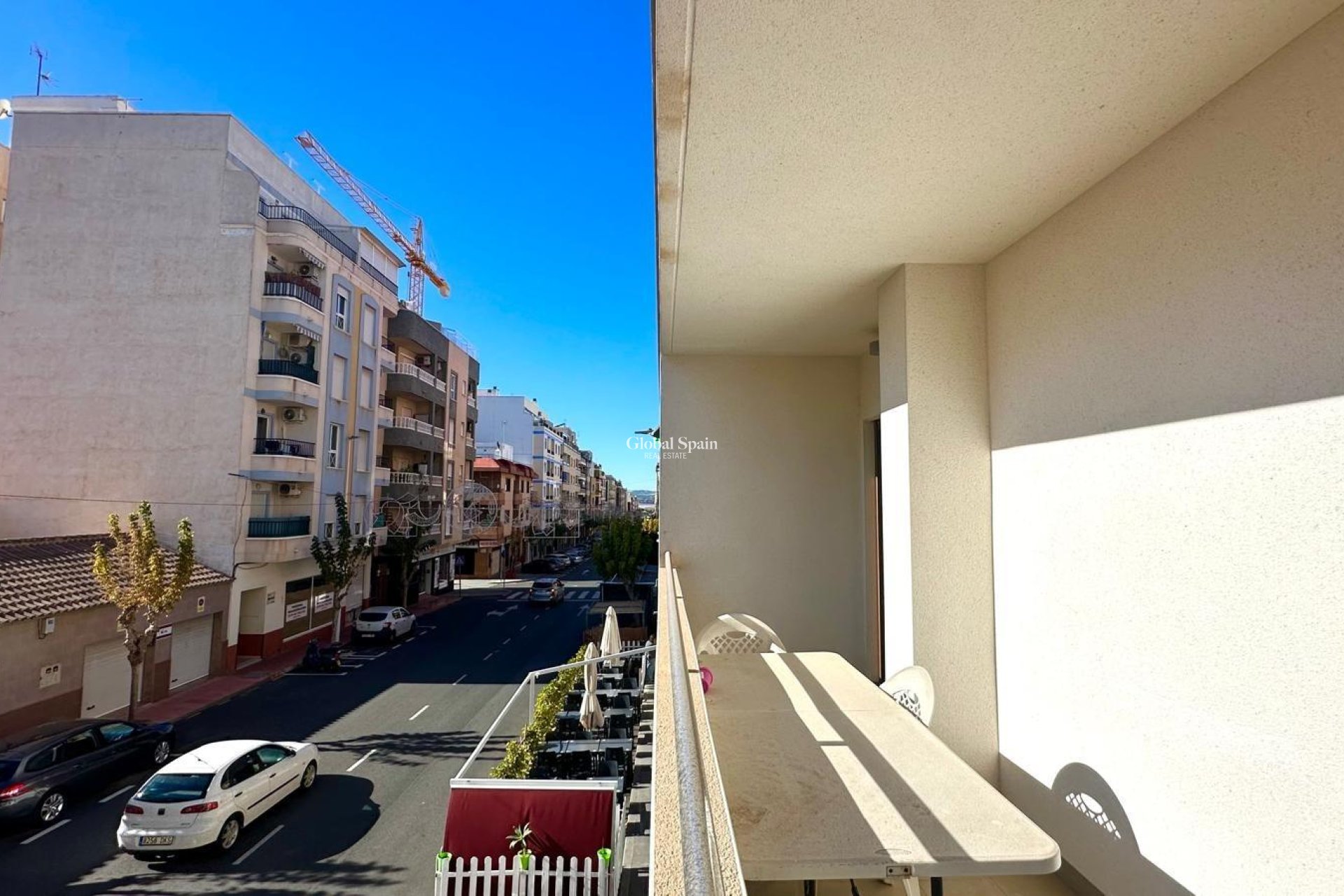 Revente - APPARTEMENT -
TORREVIEJA - Torrevieja