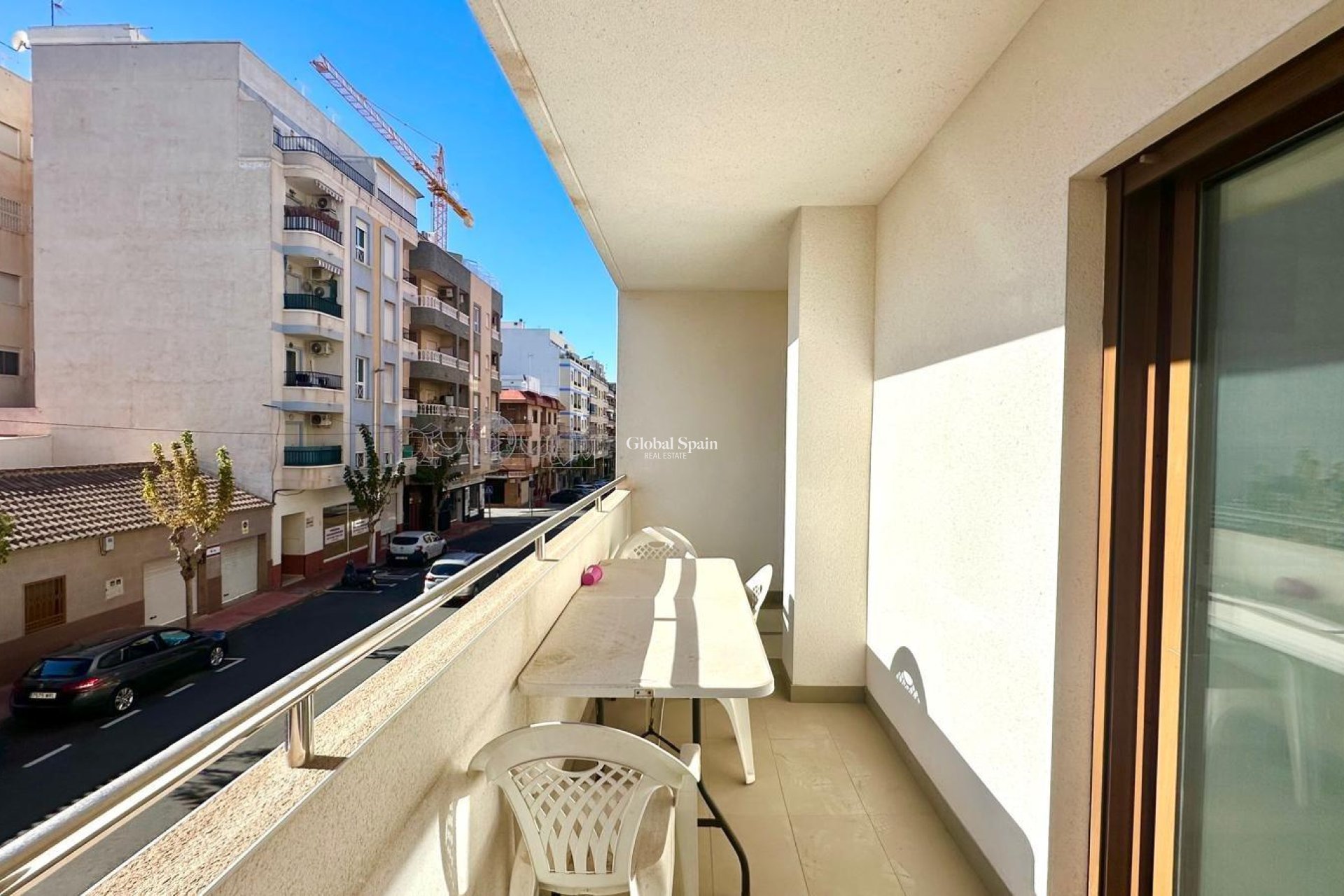 Revente - APPARTEMENT -
TORREVIEJA - Torrevieja