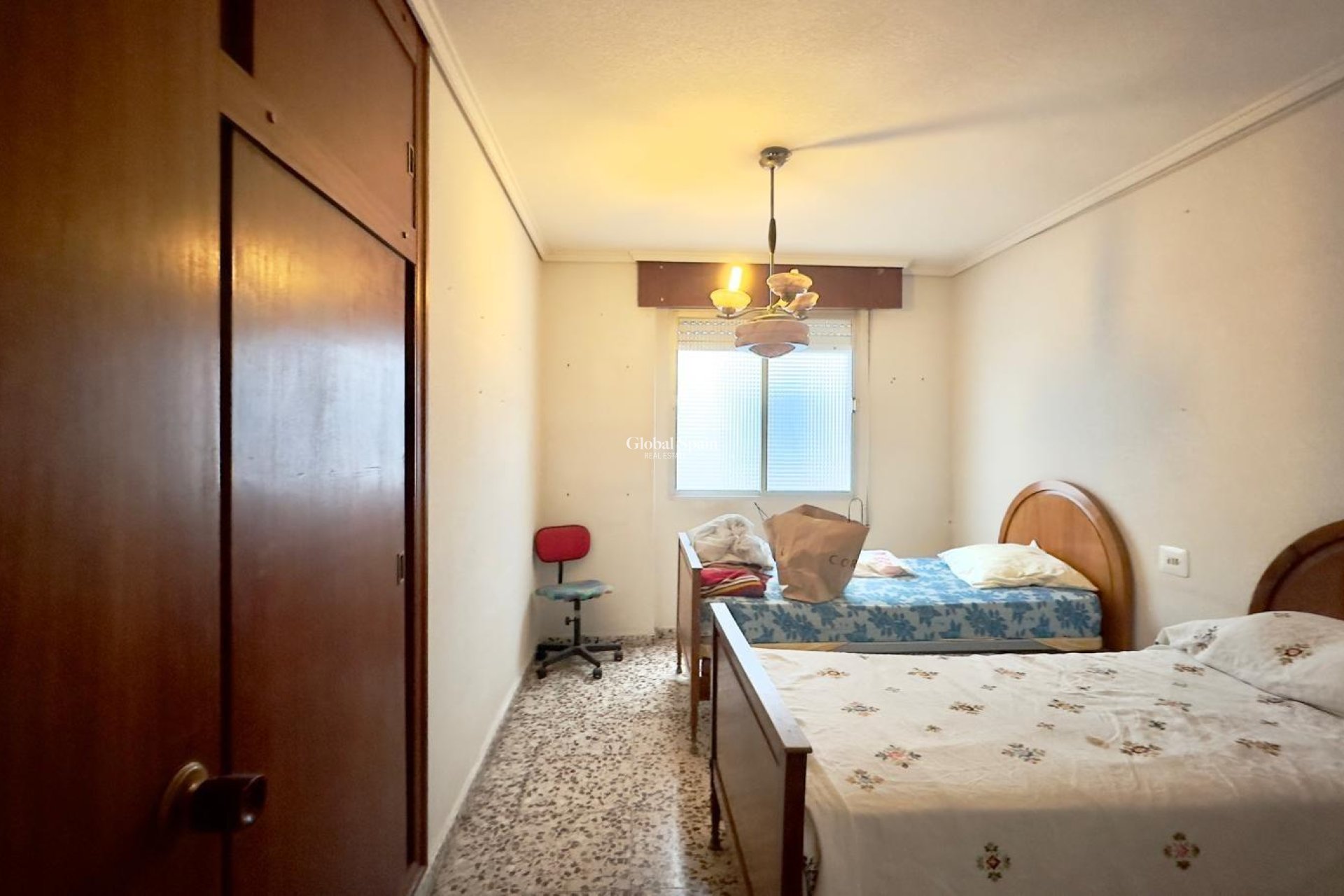Revente - APPARTEMENT -
TORREVIEJA - Torrevieja