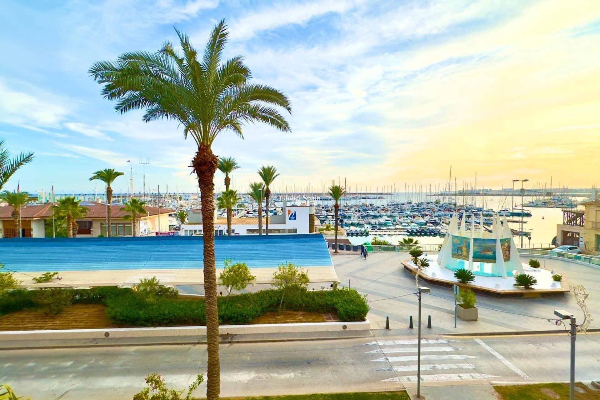 Revente - APPARTEMENT -
TORREVIEJA - Torrevieja