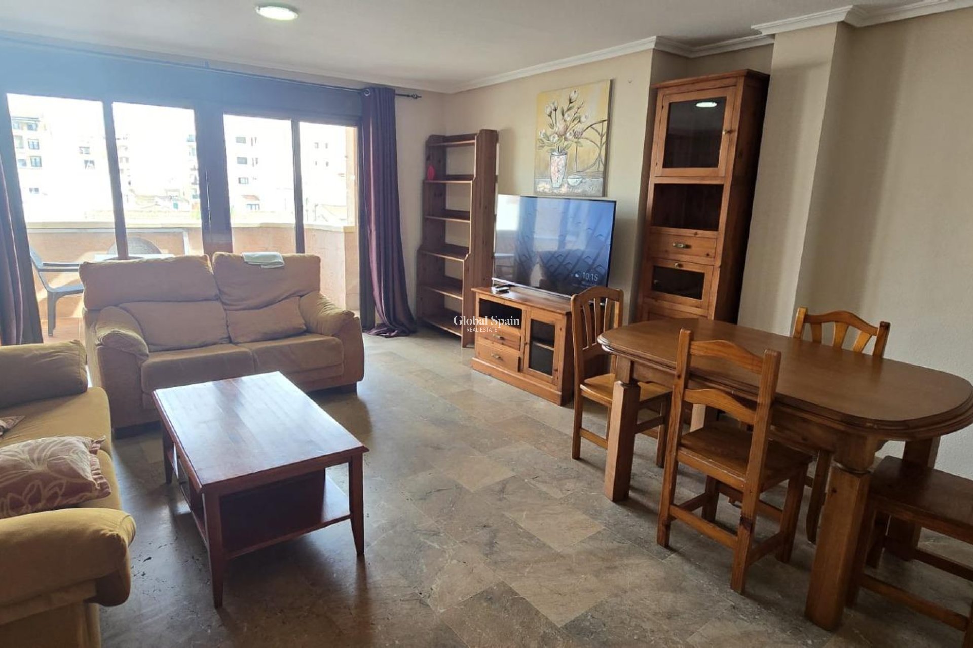 Revente - APPARTEMENT -
TORREVIEJA - Torrevieja