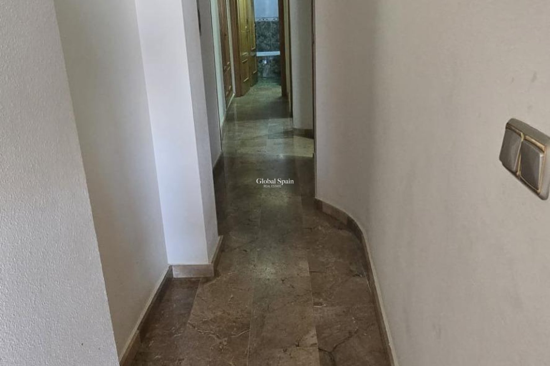 Revente - APPARTEMENT -
TORREVIEJA - Torrevieja