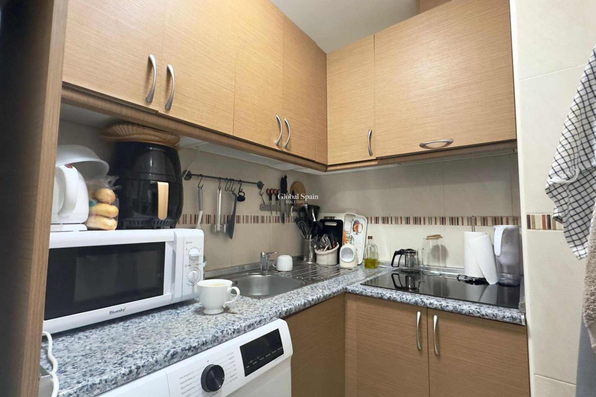 Revente - APPARTEMENT -
TORREVIEJA - Torrevieja