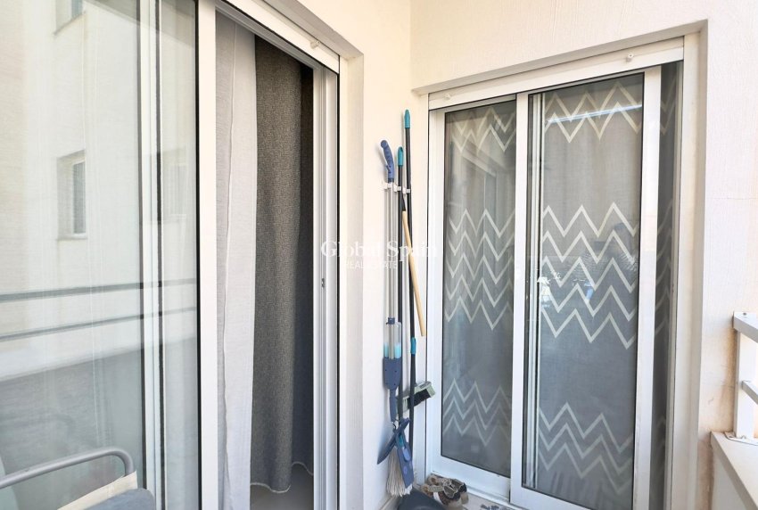 Revente - APPARTEMENT -
TORREVIEJA - Torrevieja