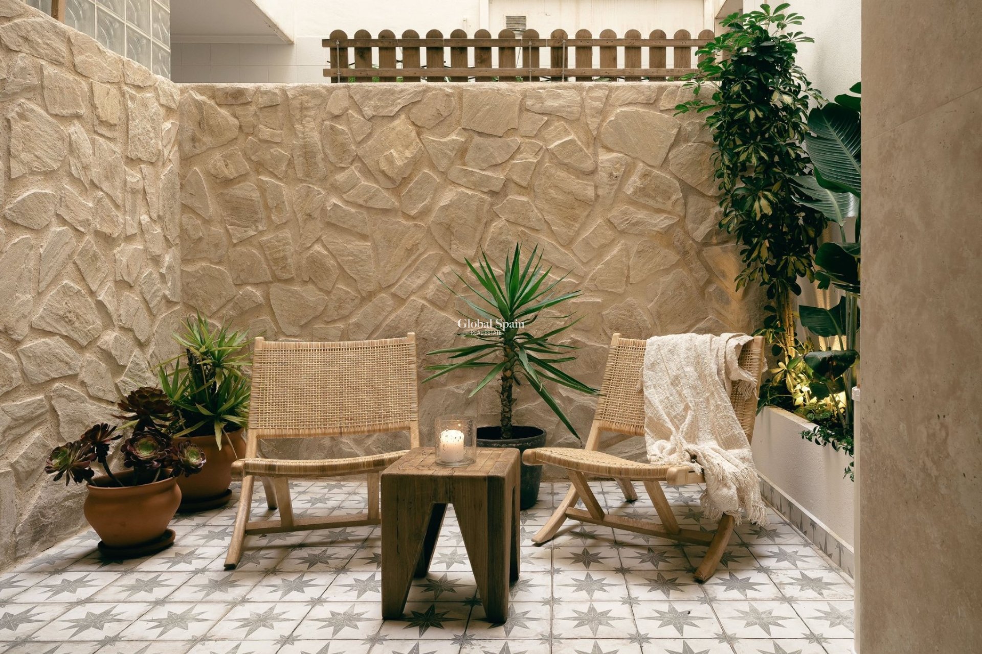 Revente - APPARTEMENT -
TORREVIEJA - Torrevieja