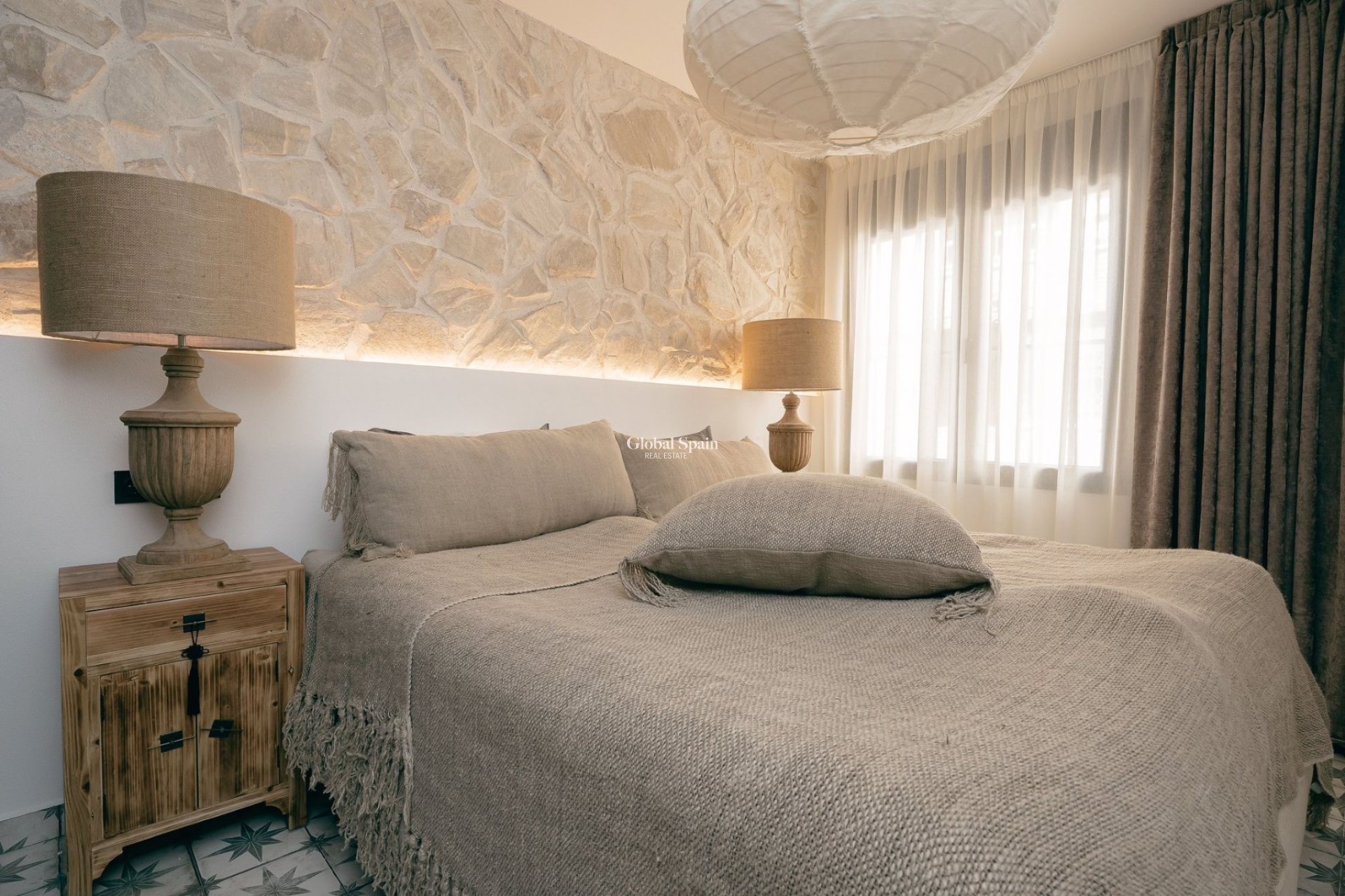 Revente - APPARTEMENT -
TORREVIEJA - Torrevieja