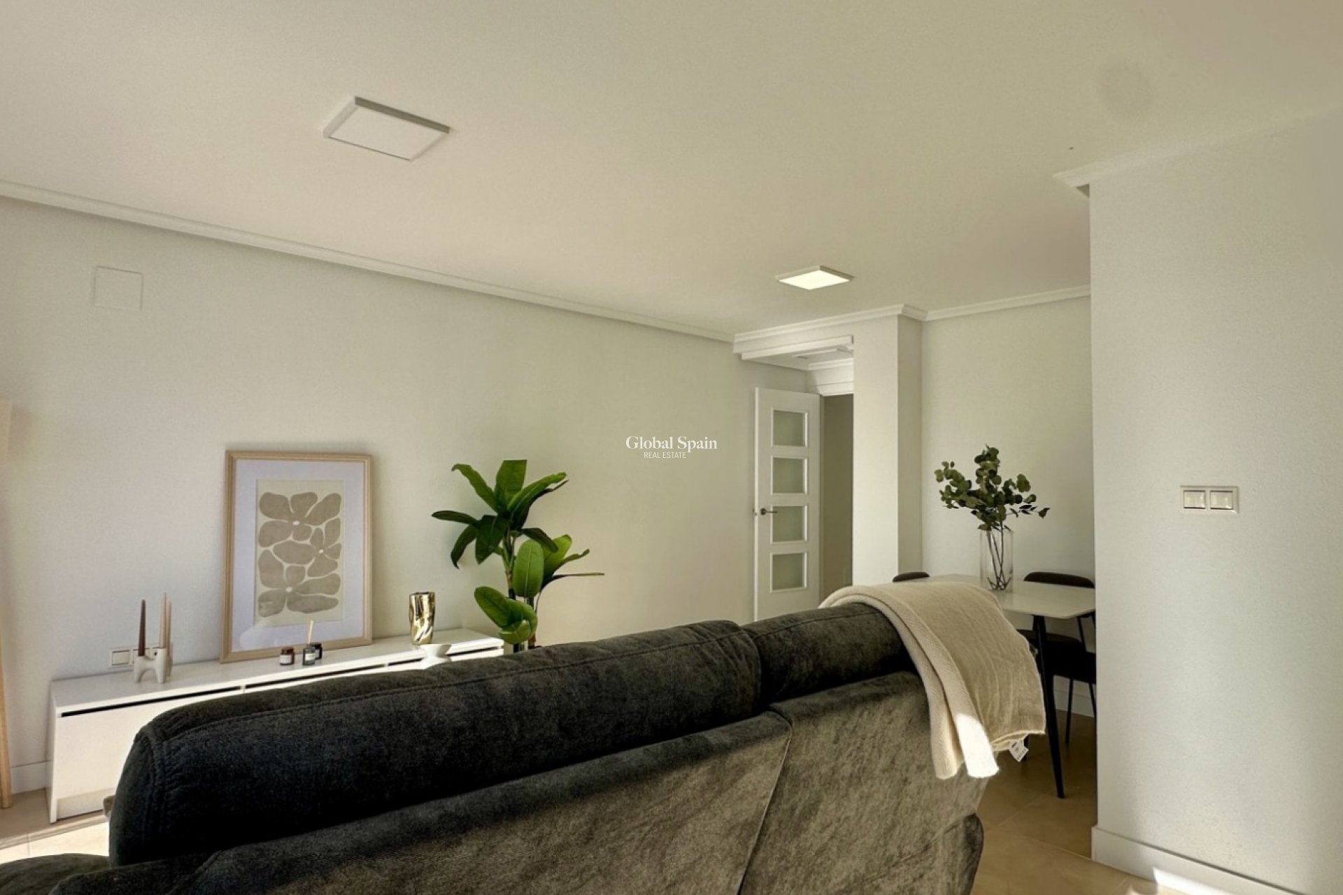 Revente - APPARTEMENT -
TORREVIEJA - Torrevieja