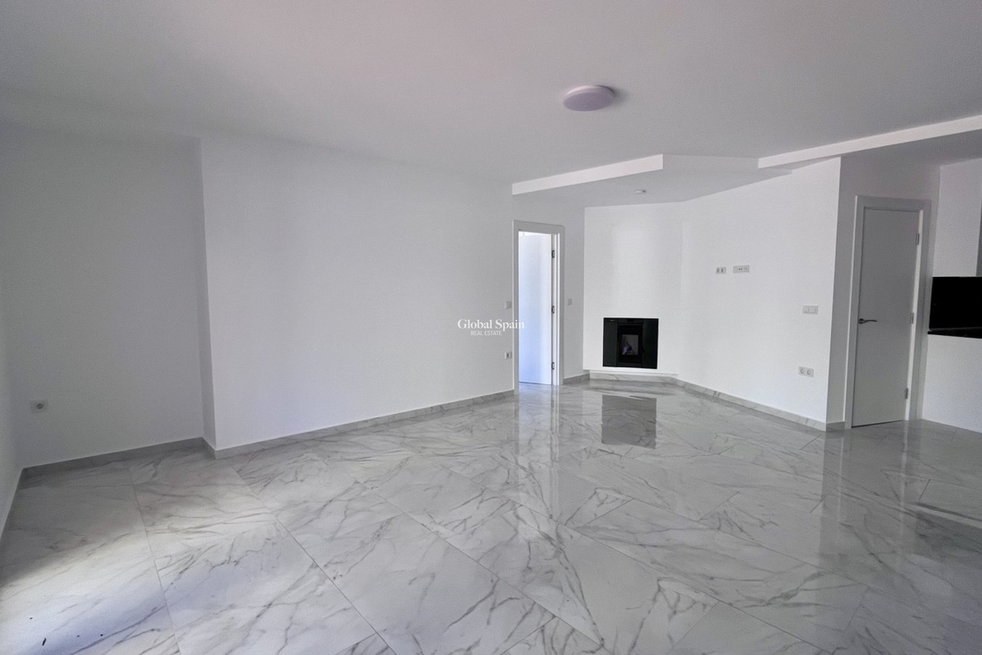 Revente - APPARTEMENT -
TORREVIEJA - Torrevieja