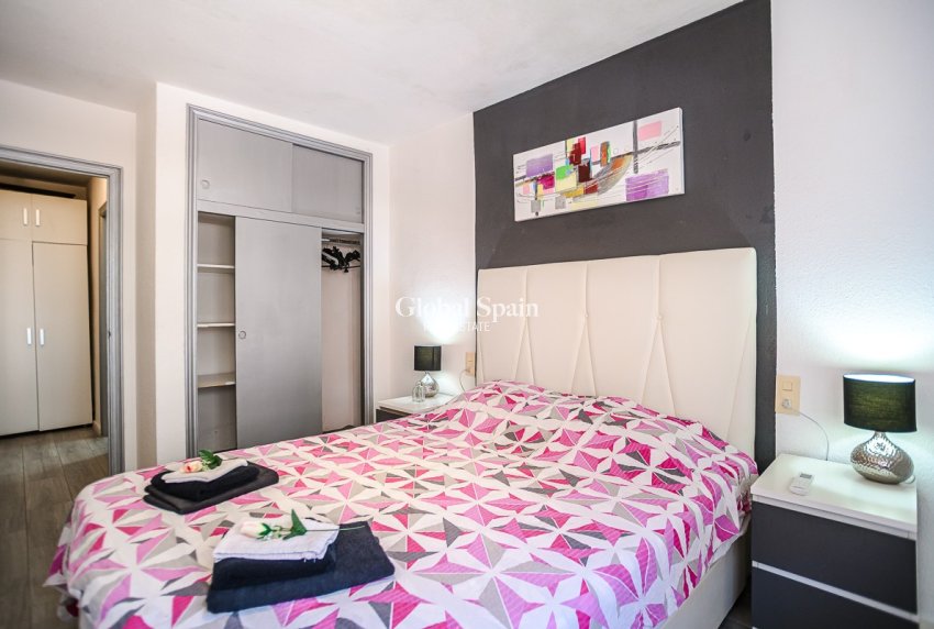 Revente - APPARTEMENT -
TORREVIEJA - Torrevieja