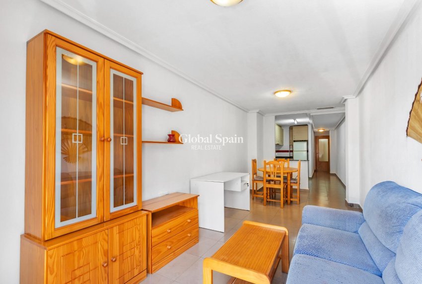 Revente - APPARTEMENT -
TORREVIEJA - torrevieja