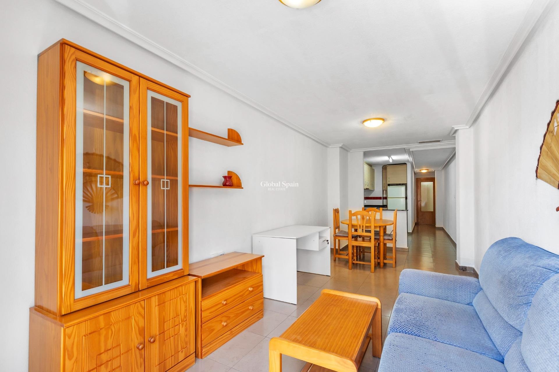 Revente - APPARTEMENT -
TORREVIEJA - torrevieja