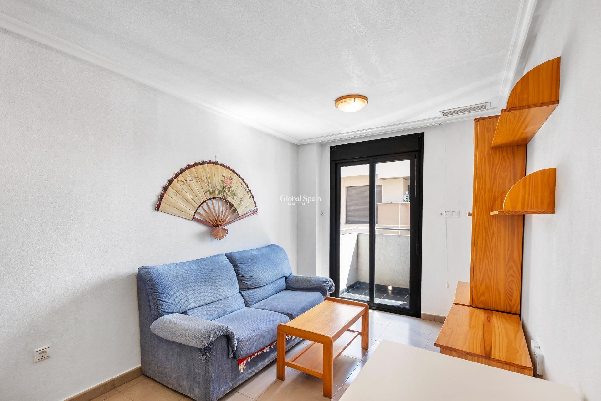 Revente - APPARTEMENT -
TORREVIEJA - torrevieja