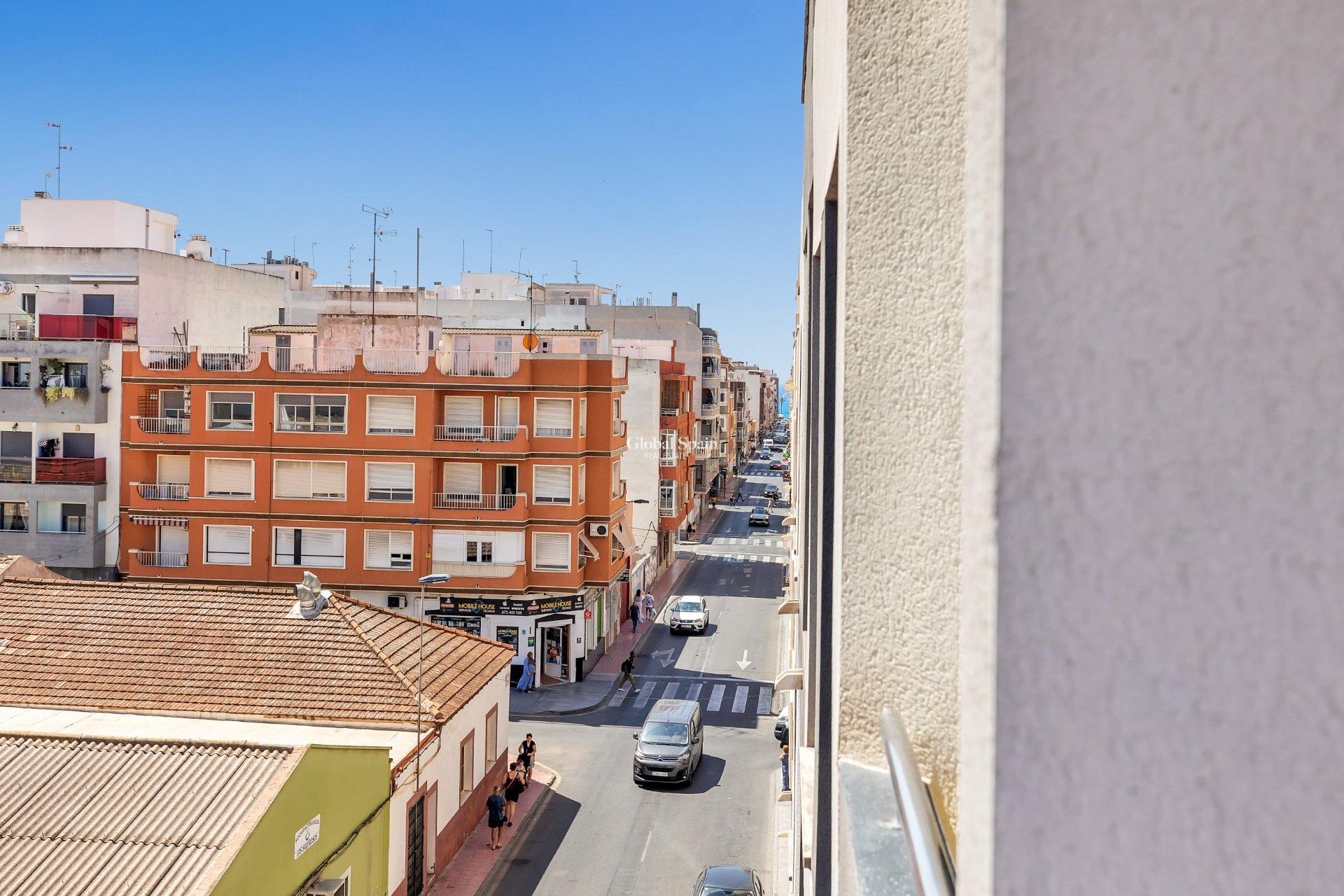 Revente - APPARTEMENT -
TORREVIEJA - torrevieja