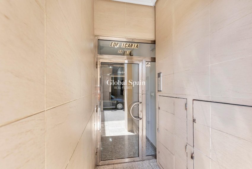 Revente - APPARTEMENT -
TORREVIEJA - torrevieja