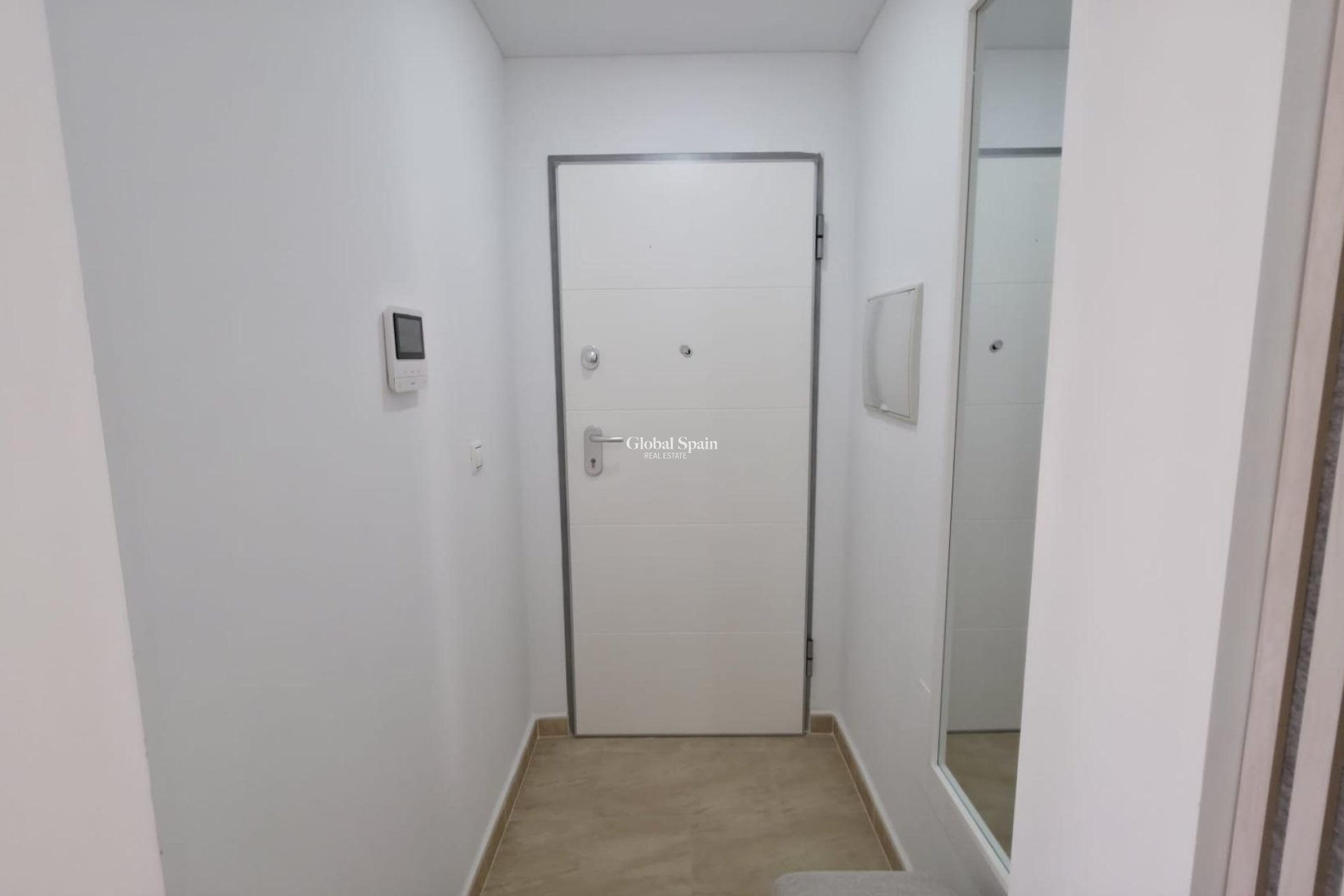 Revente - APPARTEMENT -
TORREVIEJA - Torrevieja