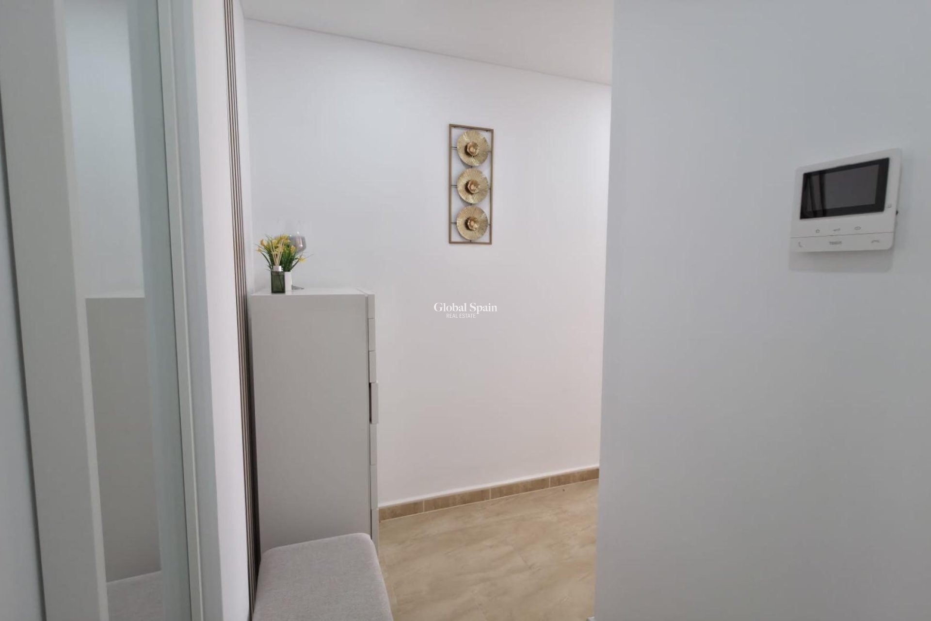 Revente - APPARTEMENT -
TORREVIEJA - Torrevieja