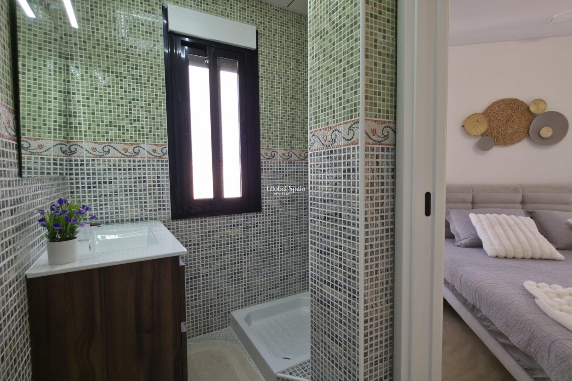 Revente - APPARTEMENT -
TORREVIEJA - Torrevieja