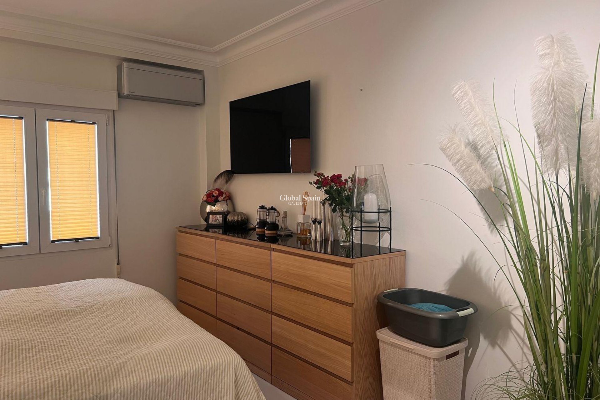 Revente - APPARTEMENT -
TORREVIEJA - Torrevieja