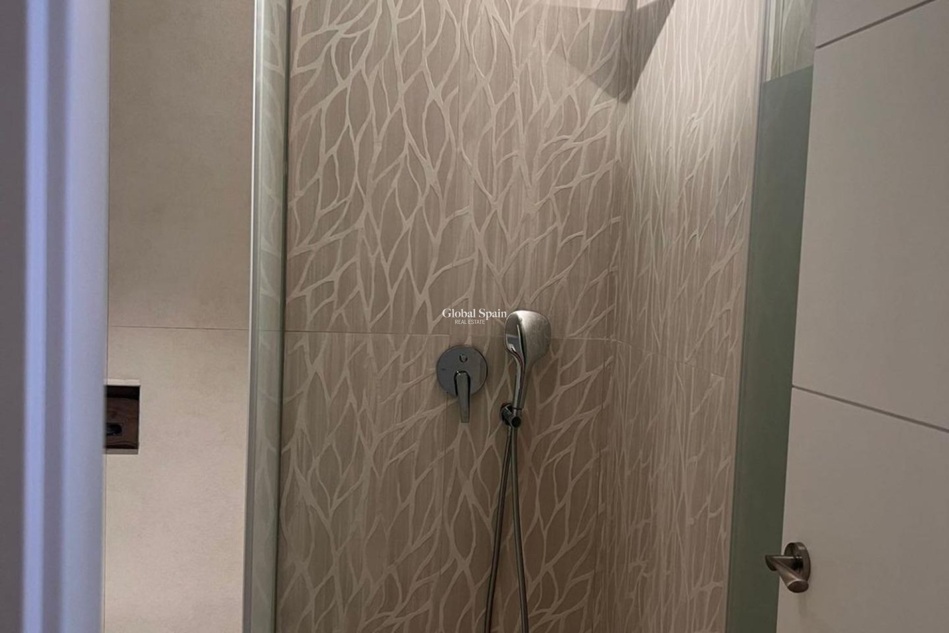 Revente - APPARTEMENT -
TORREVIEJA - Torrevieja