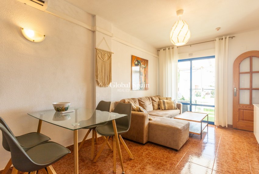 Revente - APPARTEMENT -
TORREVIEJA - Torrevieja