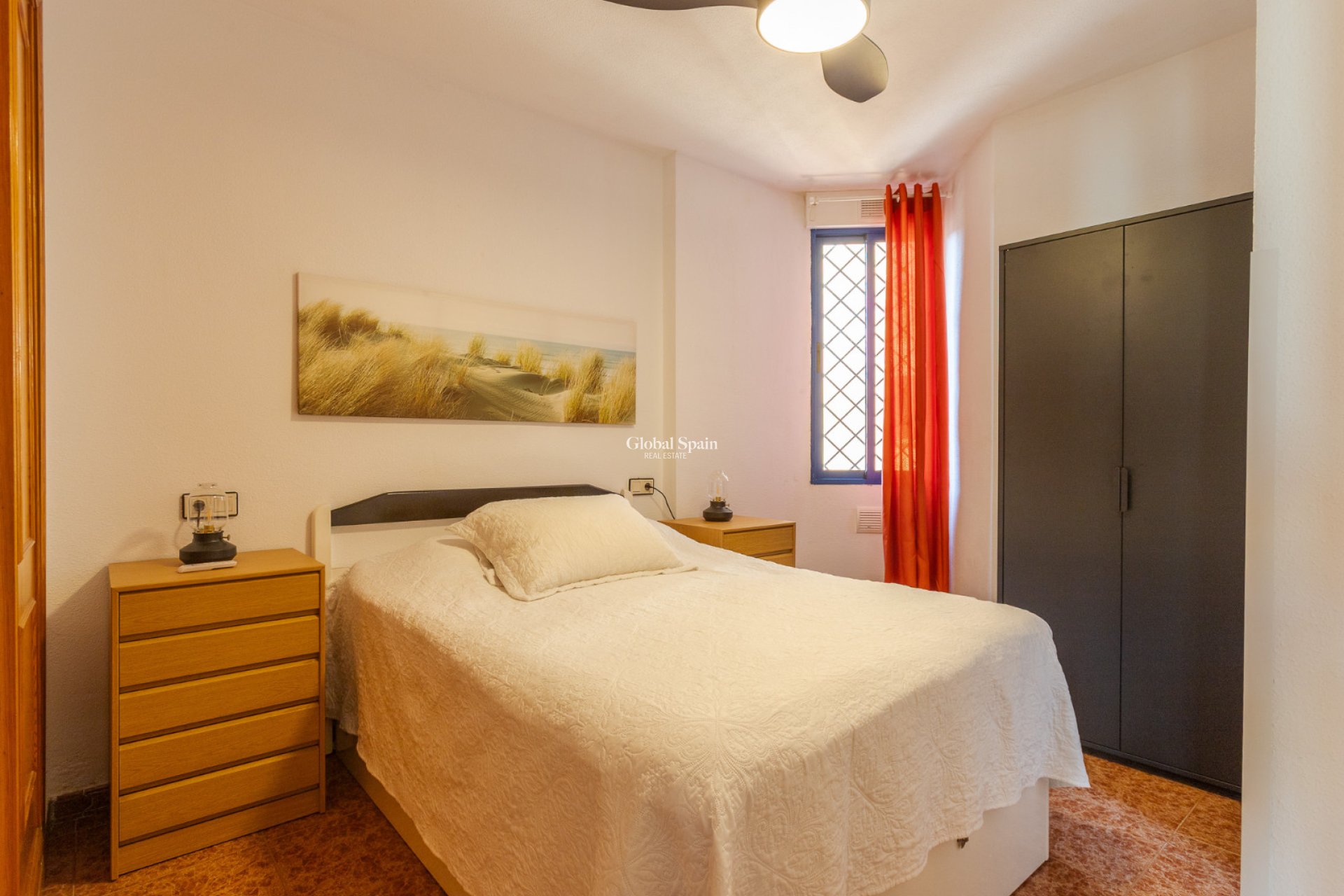 Revente - APPARTEMENT -
TORREVIEJA - Torrevieja