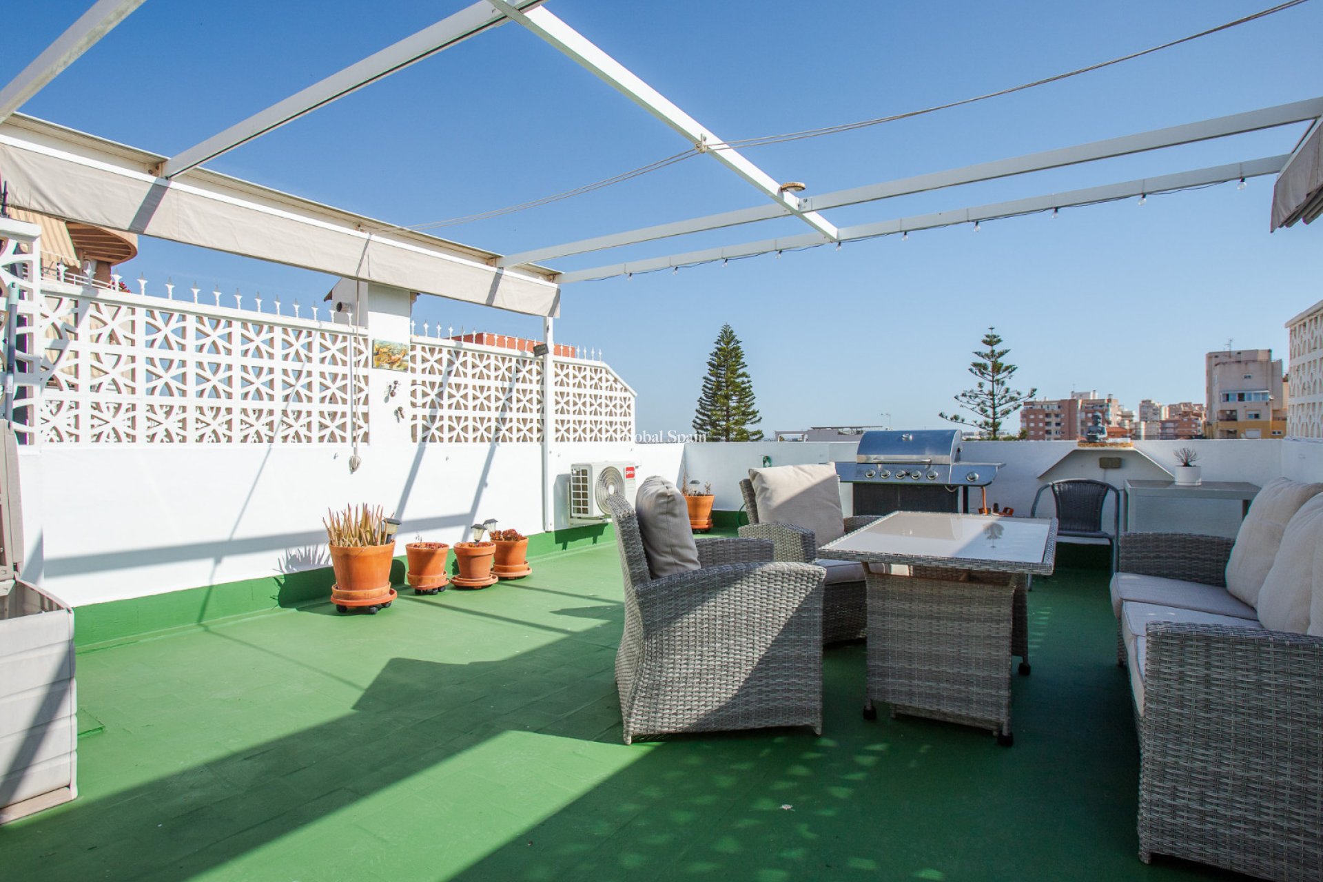 Revente - APPARTEMENT -
TORREVIEJA - Torrevieja