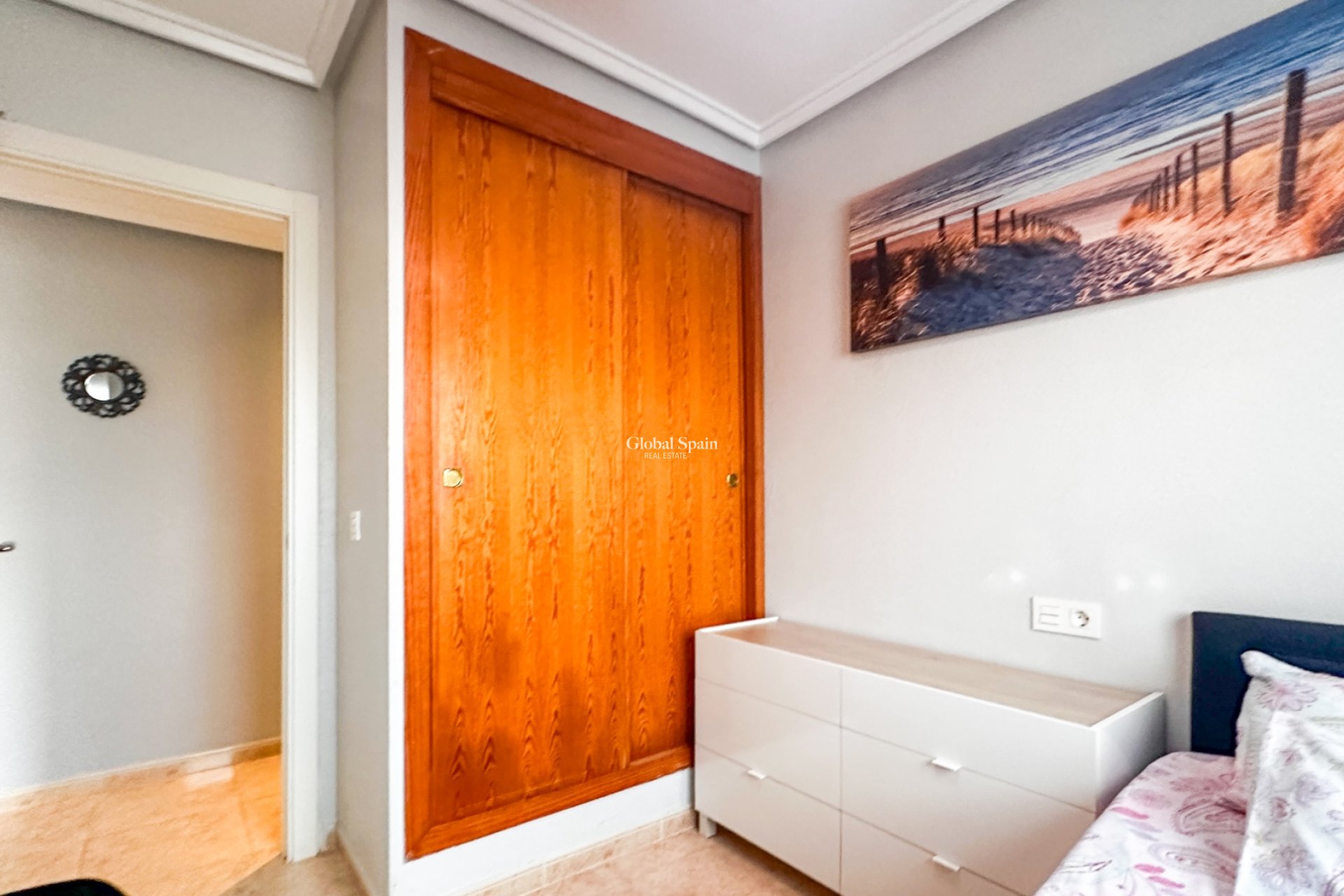 Revente - APPARTEMENT -
TORREVIEJA - Torrevieja