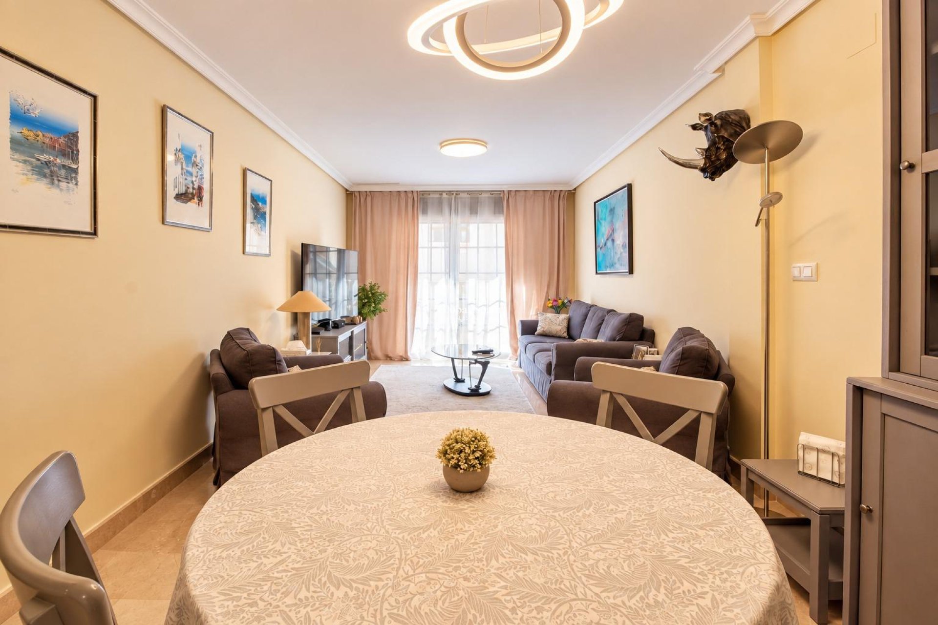 Revente - APPARTEMENT -
TORREVIEJA - torrevieja