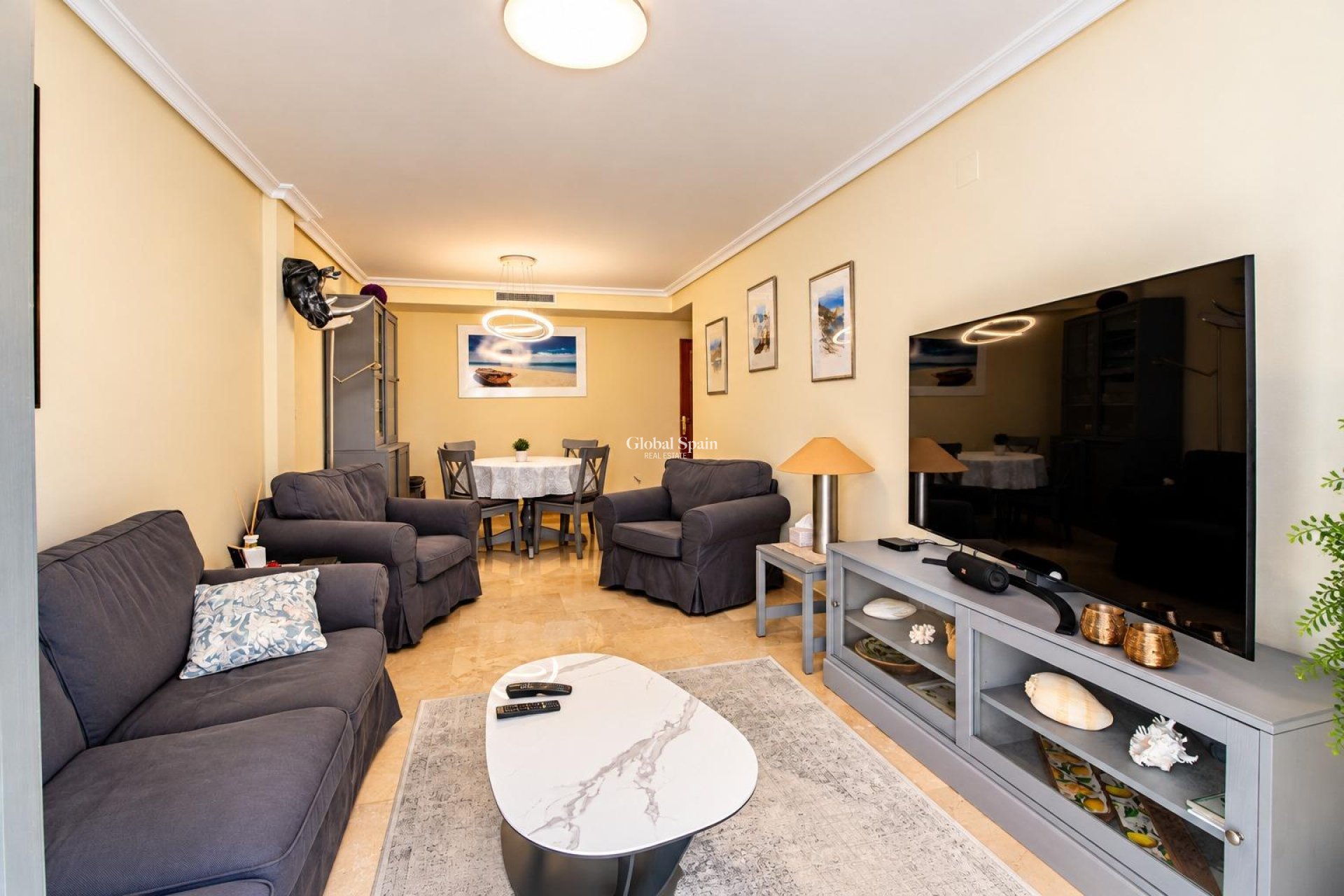 Revente - APPARTEMENT -
TORREVIEJA - torrevieja