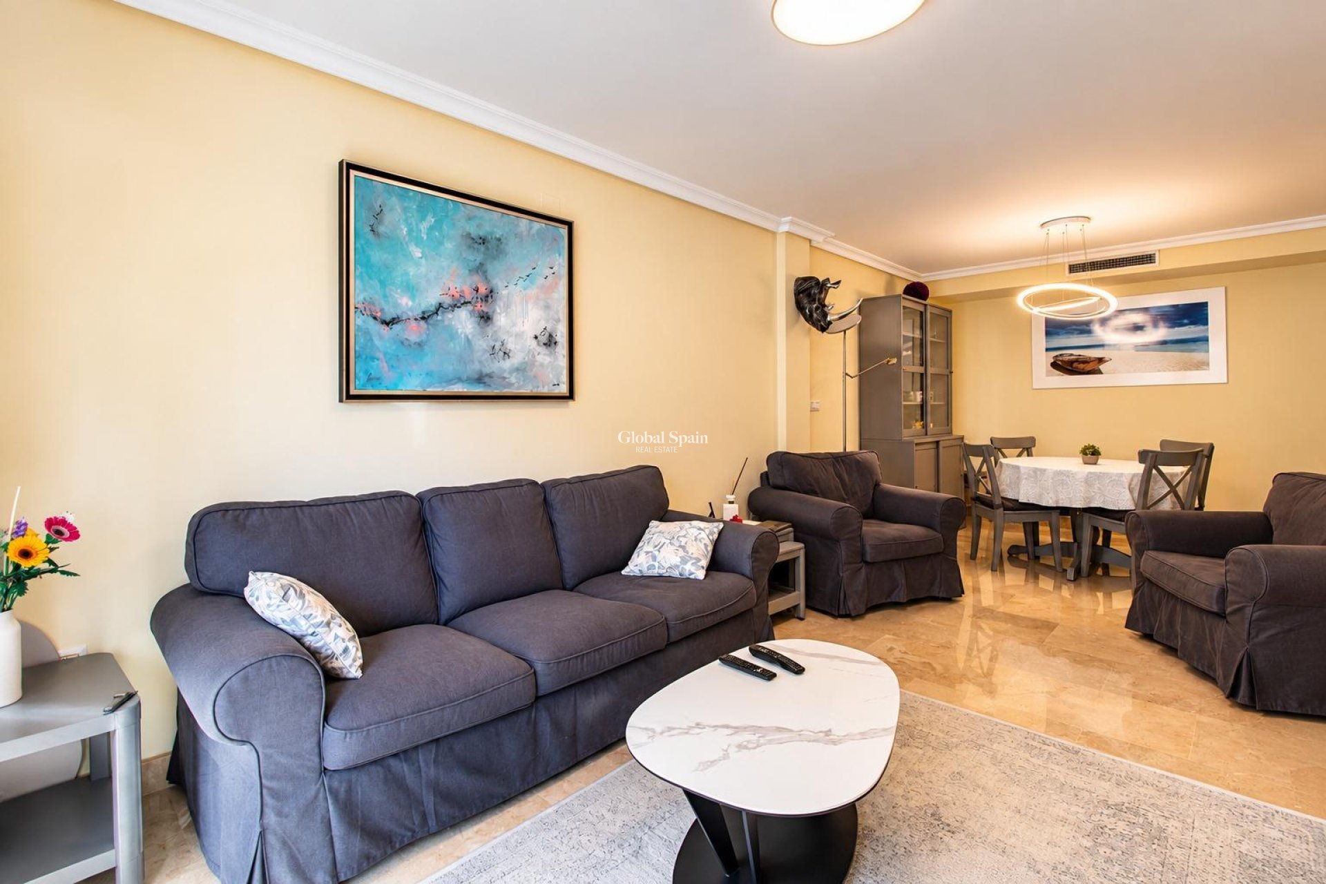 Revente - APPARTEMENT -
TORREVIEJA - torrevieja
