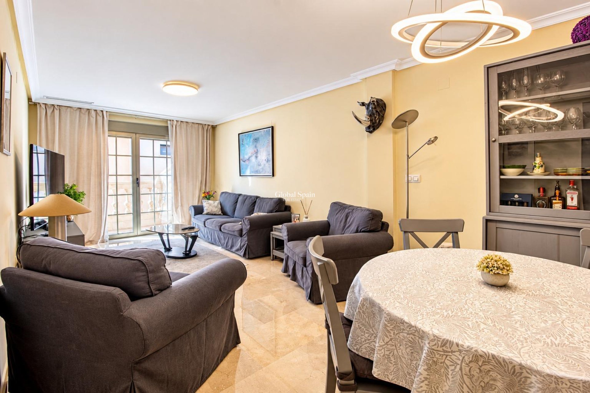 Revente - APPARTEMENT -
TORREVIEJA - torrevieja
