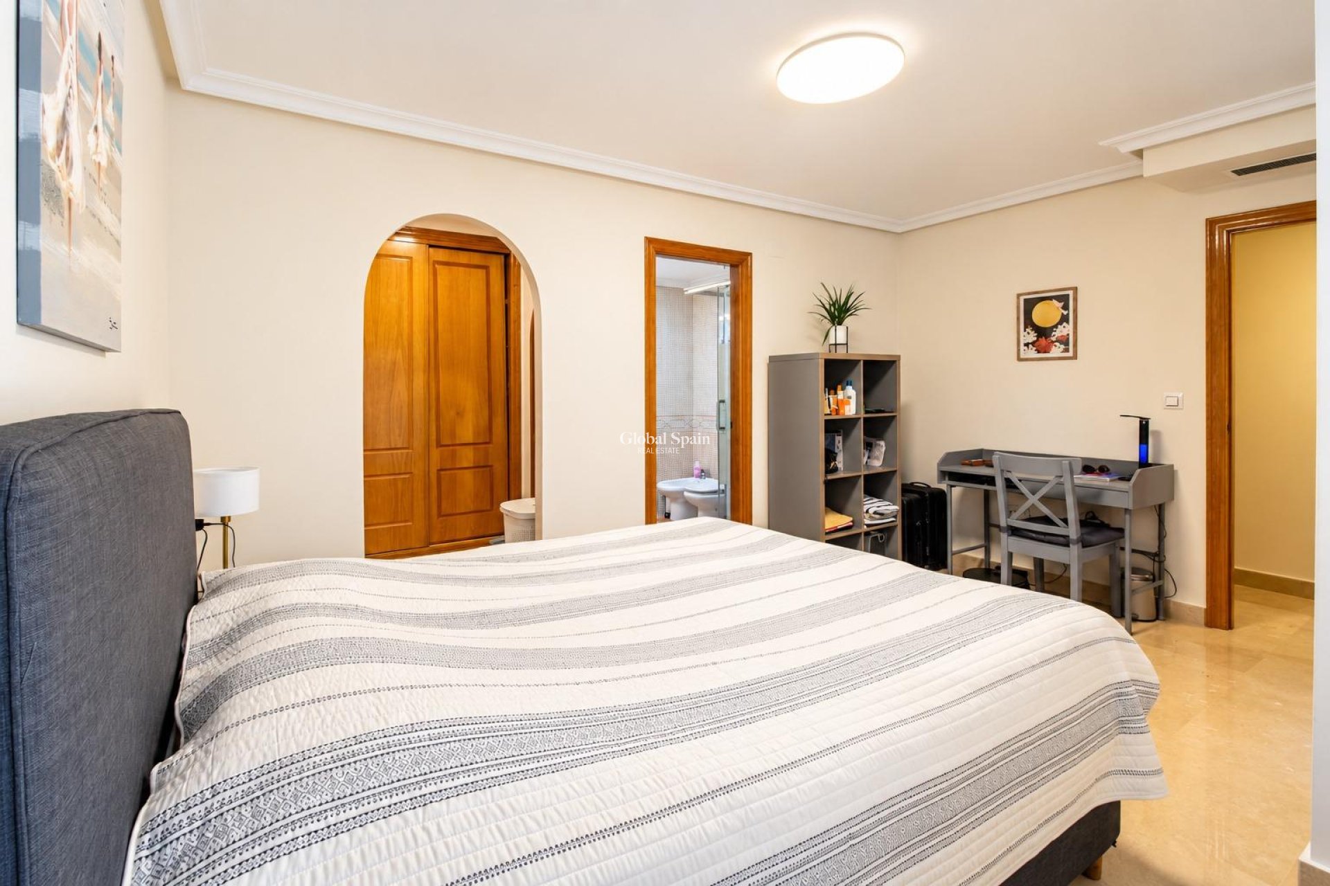 Revente - APPARTEMENT -
TORREVIEJA - torrevieja