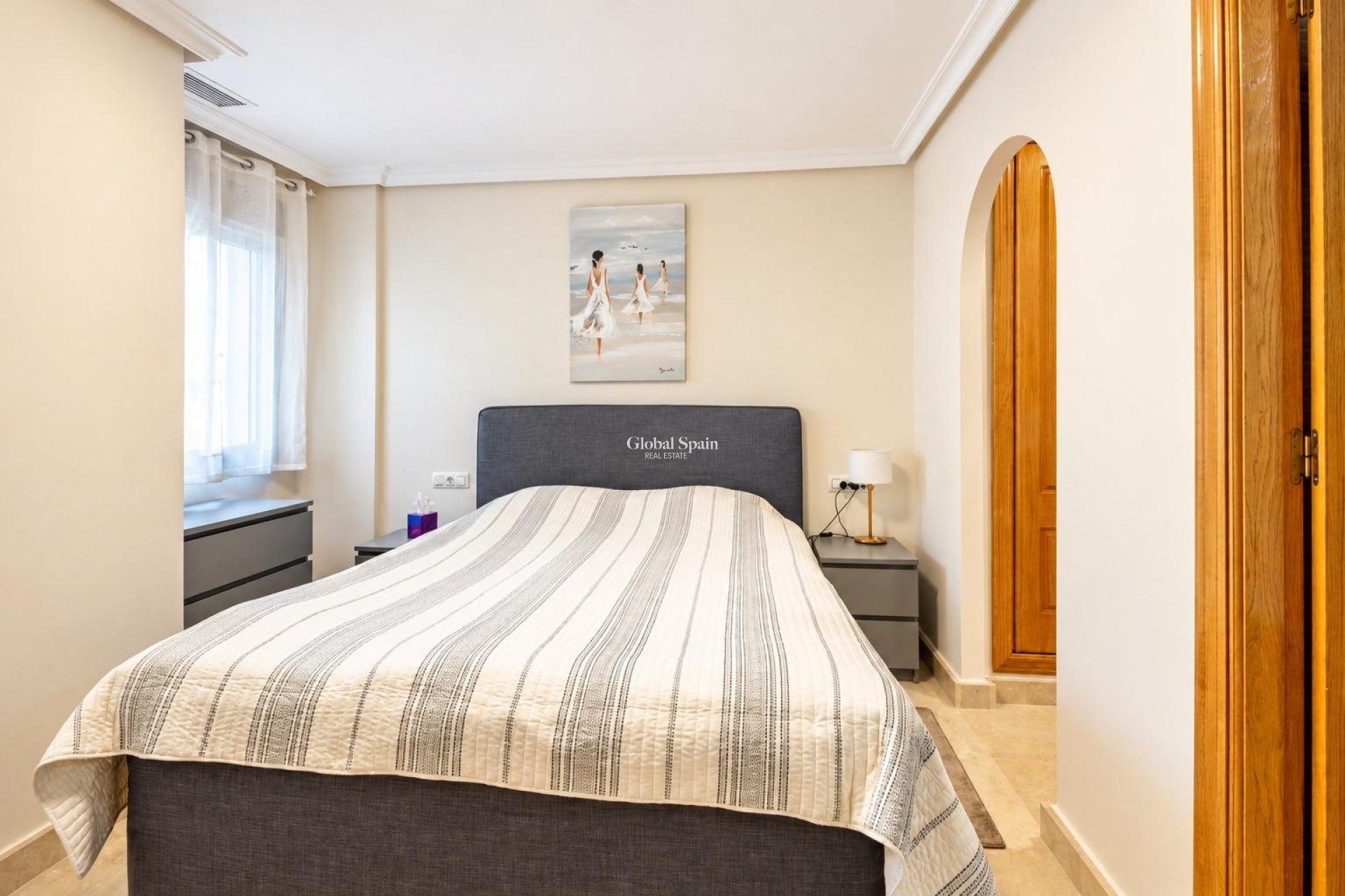 Revente - APPARTEMENT -
TORREVIEJA - torrevieja