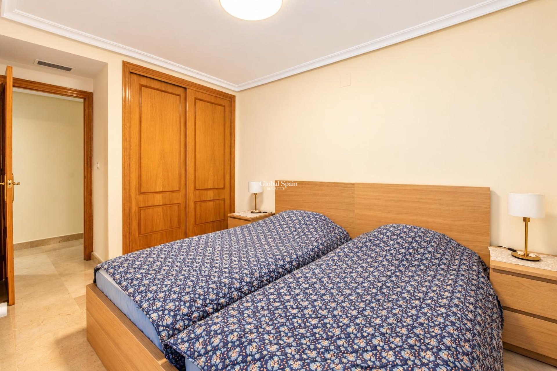 Revente - APPARTEMENT -
TORREVIEJA - torrevieja