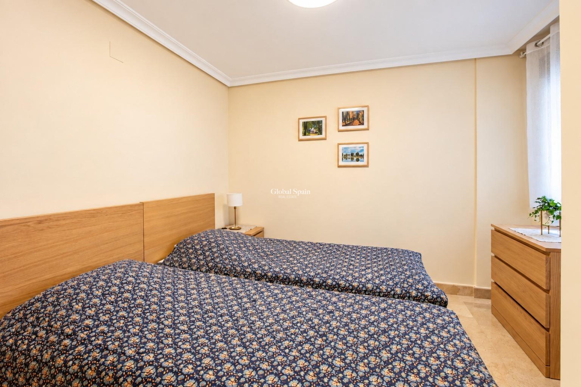 Revente - APPARTEMENT -
TORREVIEJA - torrevieja