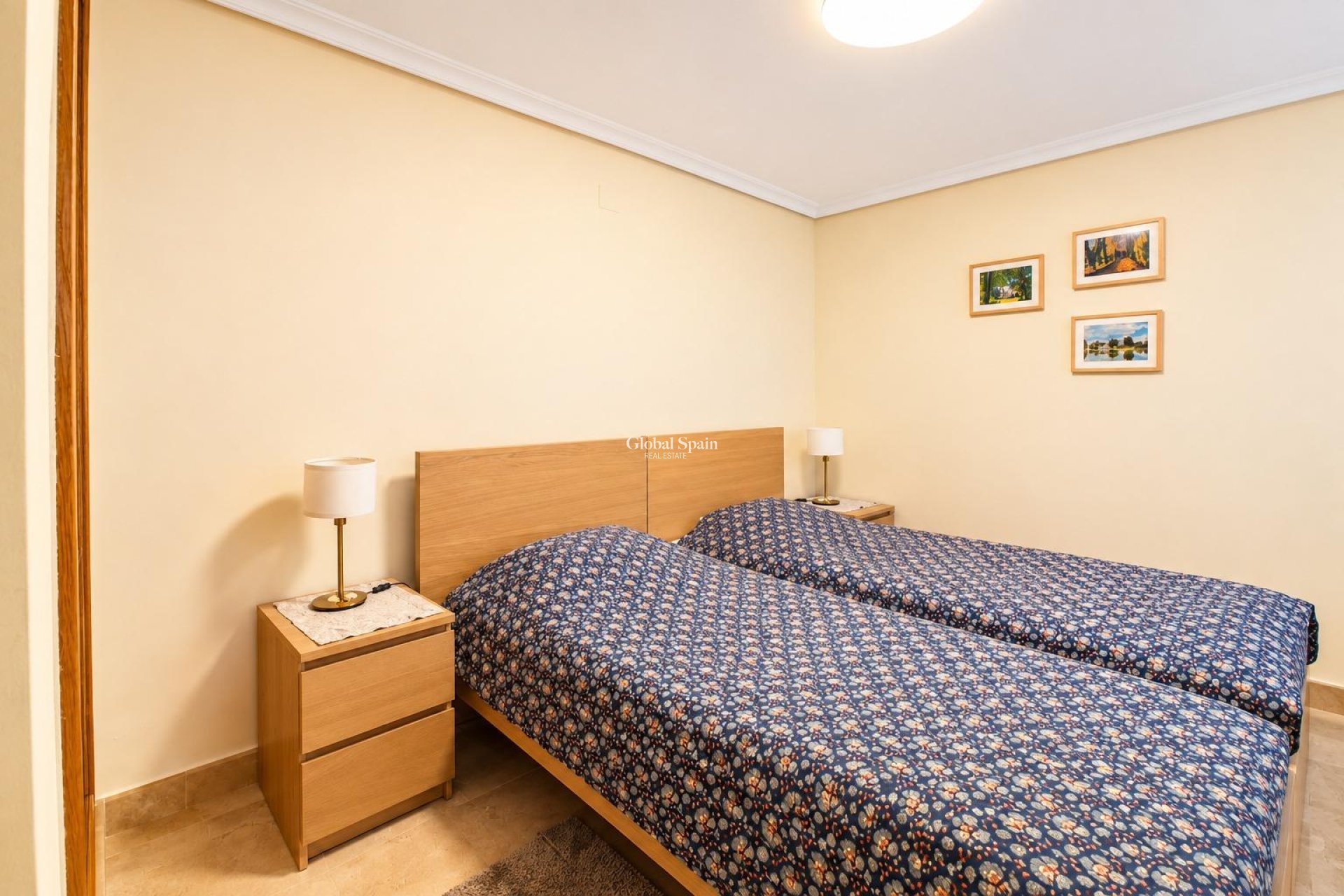 Revente - APPARTEMENT -
TORREVIEJA - torrevieja