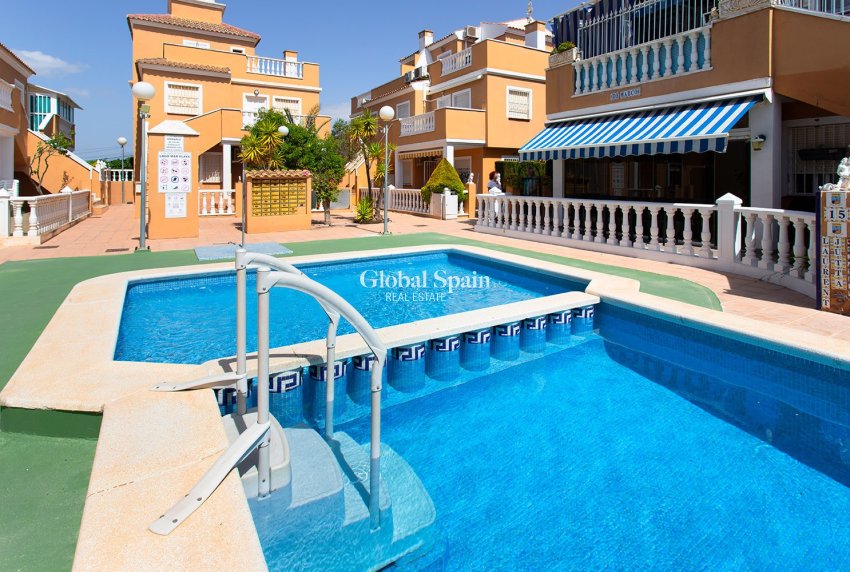 Revente - Appartement -
TORREVIEJA - Torrevieja