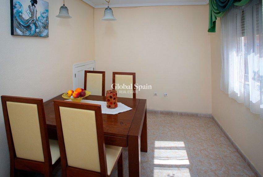 Revente - Appartement -
TORREVIEJA - Torrevieja