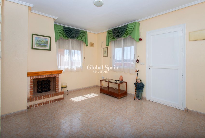 Revente - Appartement -
TORREVIEJA - Torrevieja
