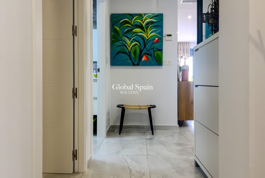 Revente - Appartement -
TORREVIEJA - Torrevieja