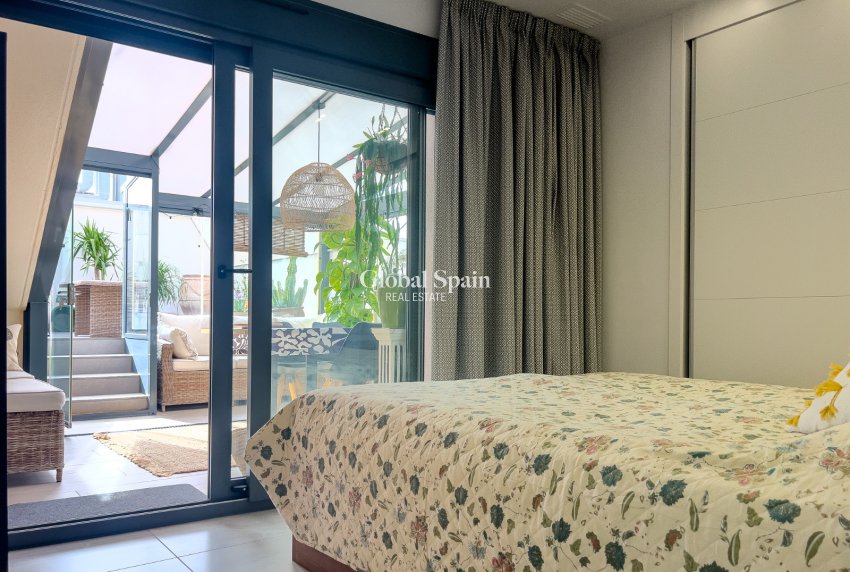 Revente - Appartement -
TORREVIEJA - Torrevieja